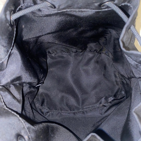 Burberry Logo Print ECONYL Drawcord Pouch (BLACK) - Picture 3 of 4